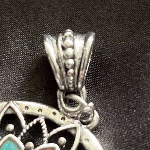 Vintage Sterling Silver Mandala Pendant with layered glass art - Picture 4 of 5